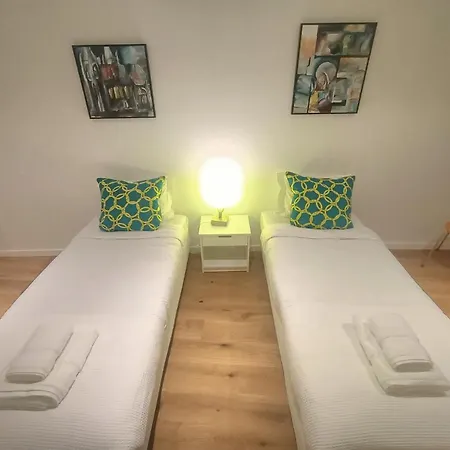 In Amoreiras Lodge *